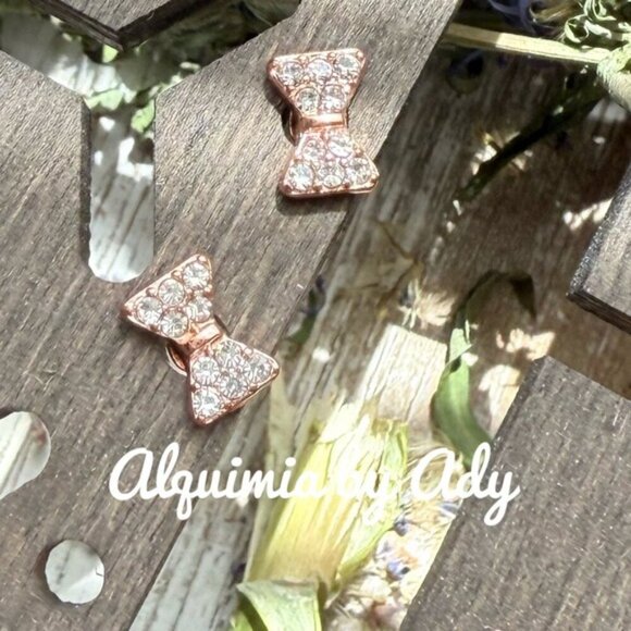 Tiny tiny rose gold bow pave stud earrings - Picture 1 of 1